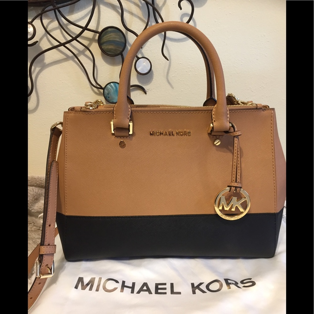 Stunning Rare Auth Michael Kors Color-Block Sutton